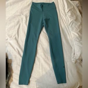 Nike Dri-fit women’s leggings